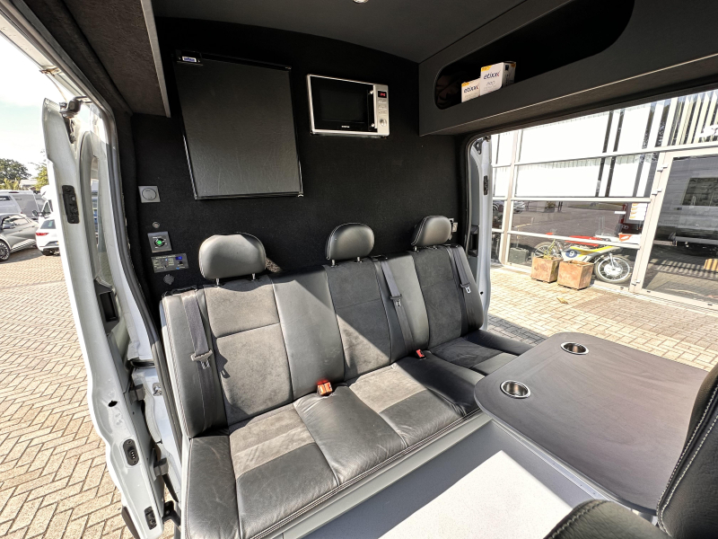 Ford Transit GB 350 L3h2 Tdci 170pk AW  foto: 1