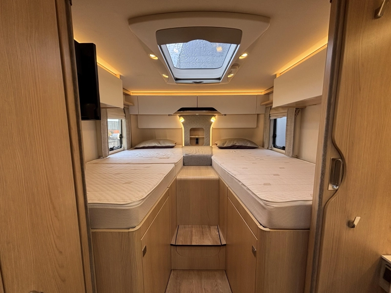 Hymer B ML I 880 Aire acondicionado, antena parab&oacute;lica, autom&aacute;tico foto: 19