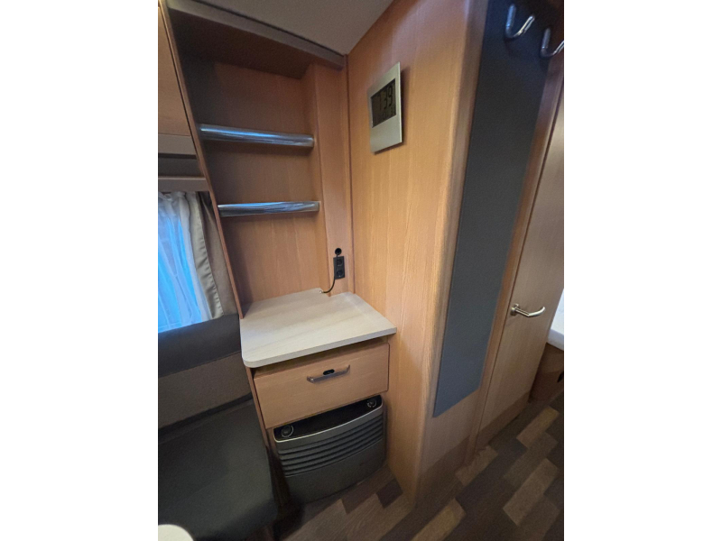 Knaus Sport 460 UE mover, toldo, avance foto: 9