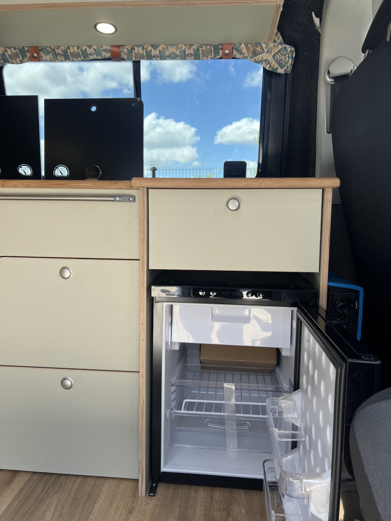 Volkswagen T6 buscamper Florida Nuevo interior foto: 13