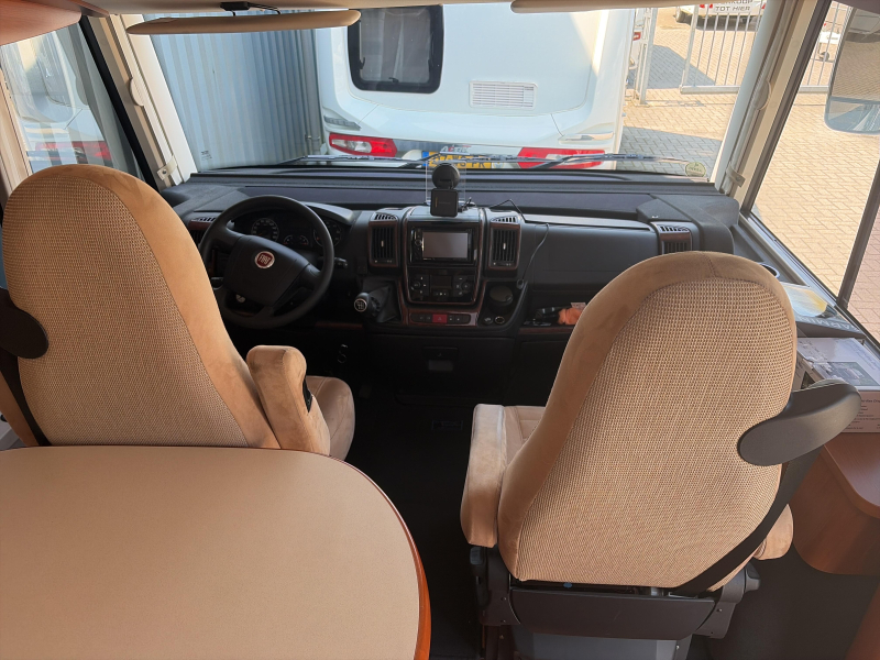 Hymer B 578 Toldo/Camas individuales foto: 2