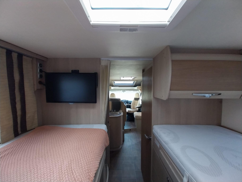 Bürstner Nexxo 728 T Met extra lage enkele bed  foto: 15