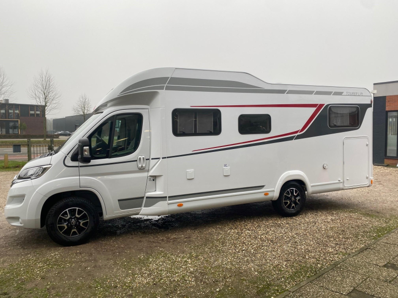 LMC Tourer Lift H 730 G Very few km's photo: 3