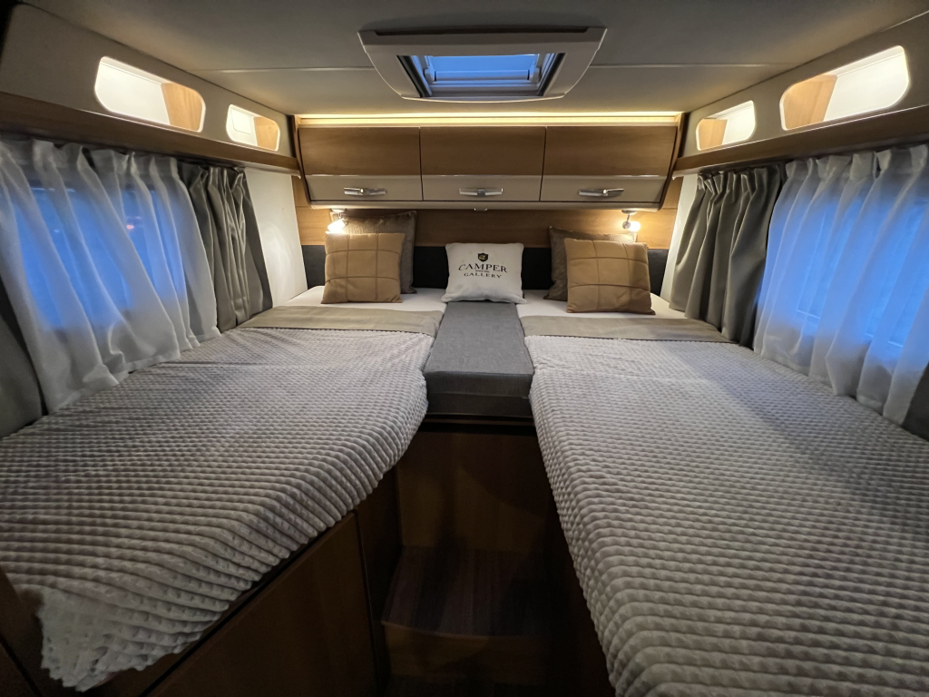 Knaus Van TI 650 MEG ENKELE BEDDEN 9-TRAPS AUTOMAAT EURO6 foto: 2