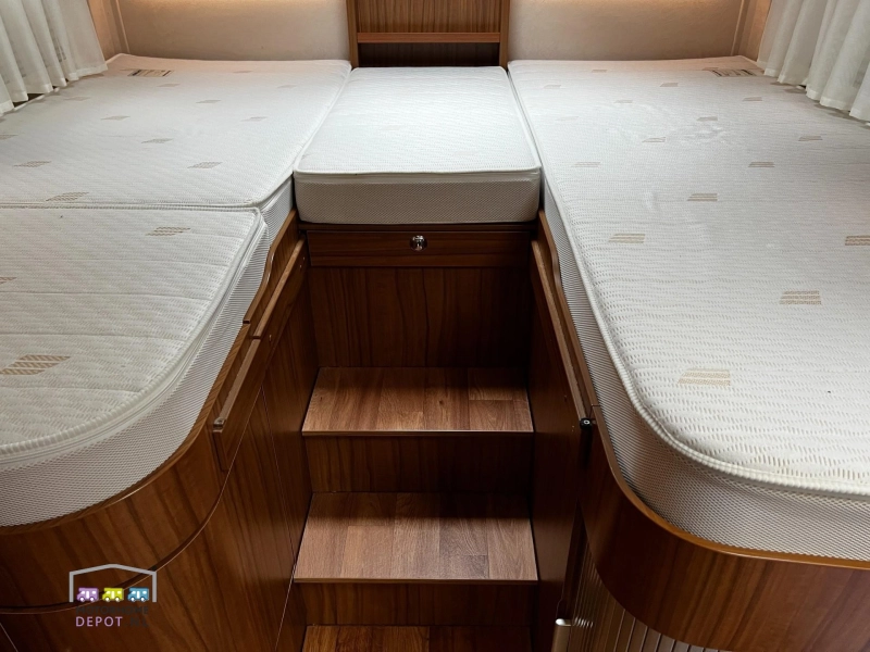 Hymer B 704 PL  foto: 10