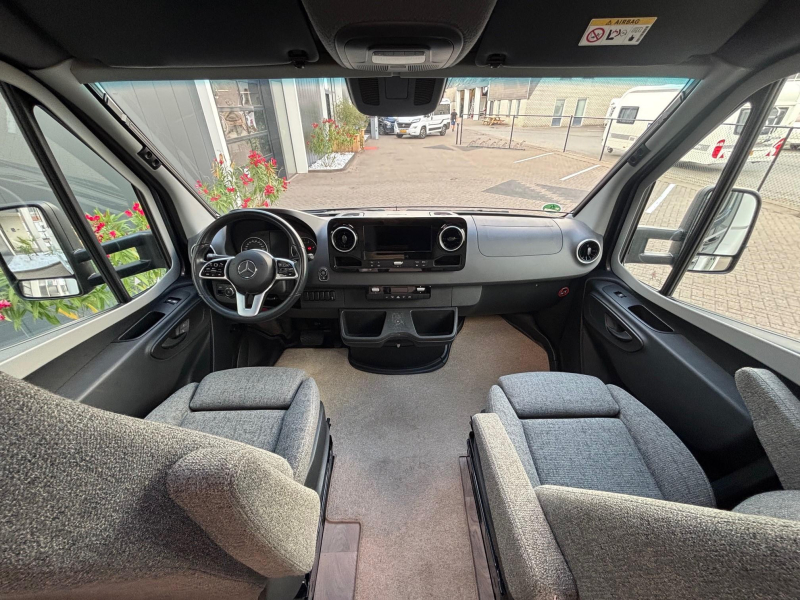Hymer Tramp 685 topstaat face to face zit  foto: 22