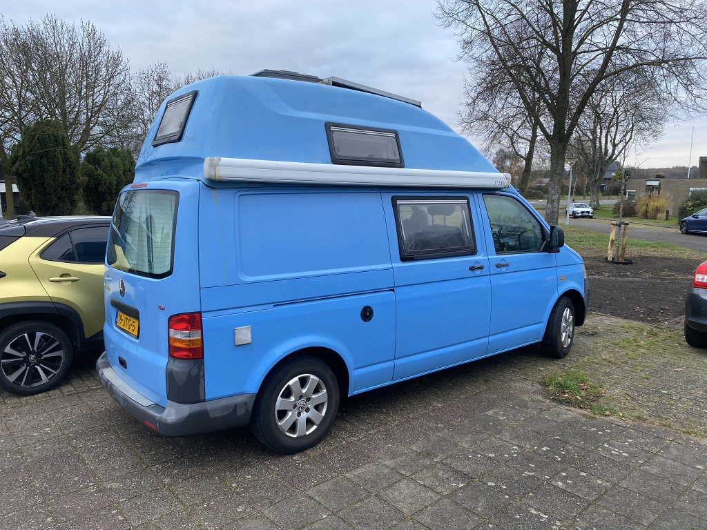 VOLKSWAGEN TRANSPORTER