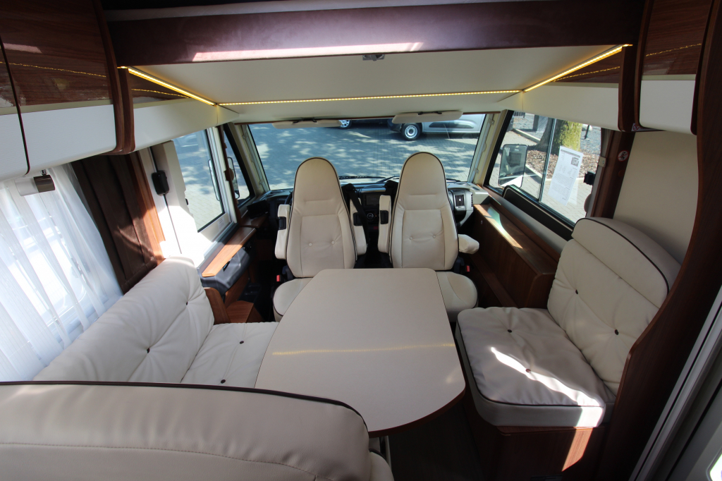 Euramobil Integra line 720 QB photo : 3