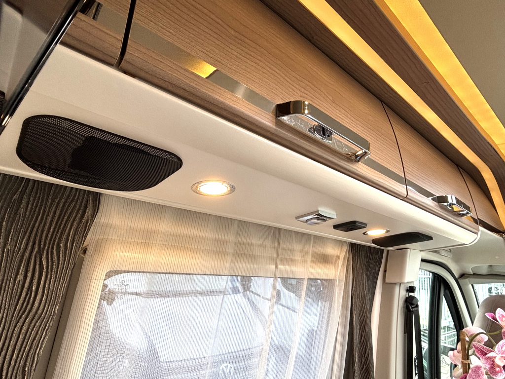 Carthago Malibu Van Charming GT 600 DB AUTOMAAT ENKELE BEDDEN 5.99M EURO 6 foto: 10