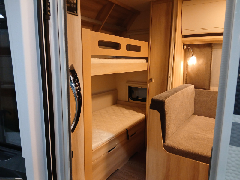 Hobby De Luxe 540 KMFE photo: 2