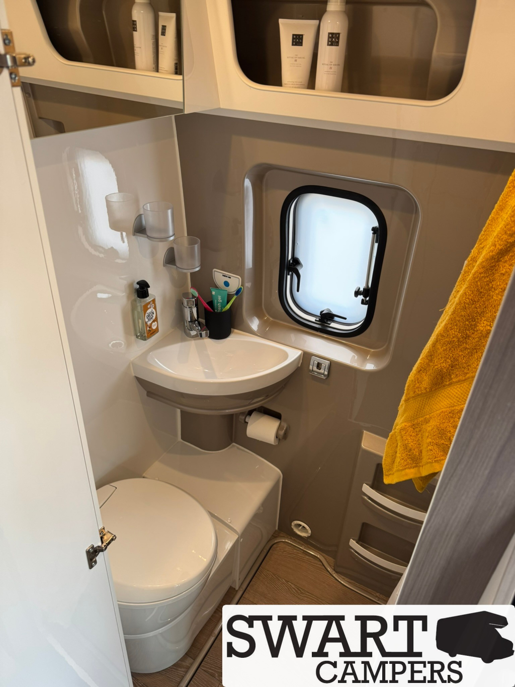 Hobby Vantana K 35 ET Ontour Edition Lengtebedden 140 pk foto: 15