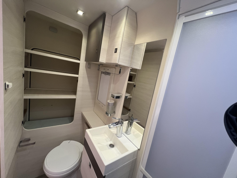 Chausson Welcome 737 Bajo kilometraje OFERTA foto: 12