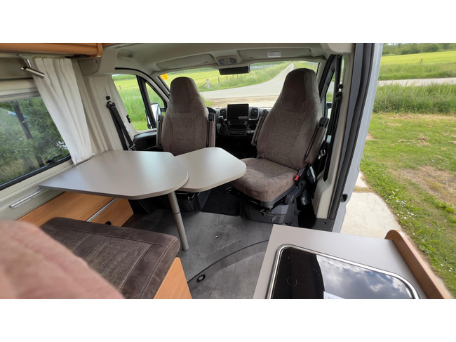 Pössl Roadcruiser 2025 Automaat / Nieuwstaat / Buscamper foto: 11