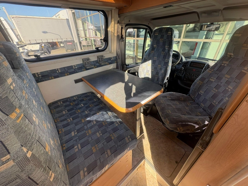 Adria Twin 560 560,Vastbed,Airco  foto: 10