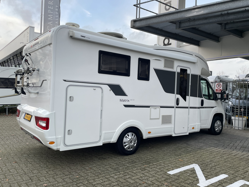 Adria Matrix 600 SC CAMA QUEEN+CAMA ABATIBLE 6.99M foto: 19