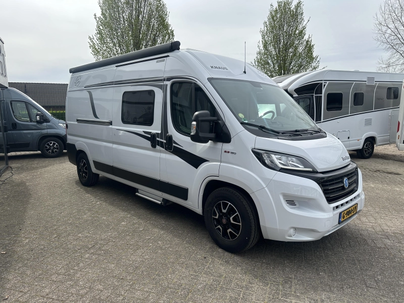 Knaus BoxStar Street 600 Automaat met Busbiker  foto: 2