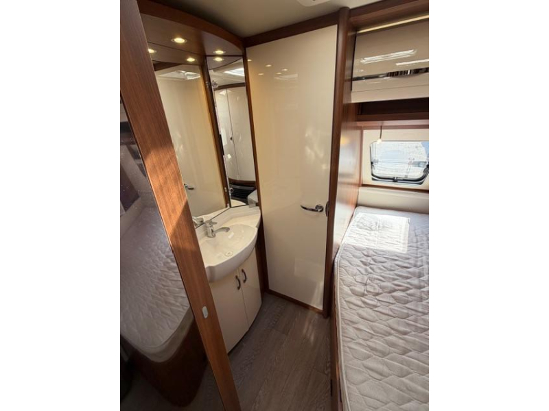 Hobby Excellent 495 UFE Incl. Mover Toldo foto: 18