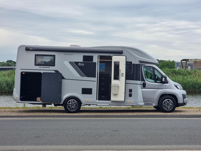 Adria Coral 670 DL 60 Years Edition  foto: 2