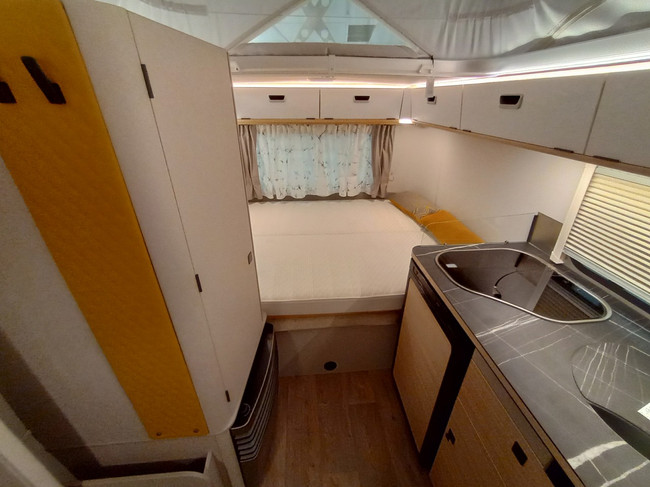 Eriba Touring 310 Harbour Blue foto: 15