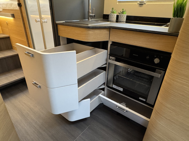 Adria Sonic 700 SL Plus 180 CV AUTOM&Aacute;TICO 9 velocidades Euro6 Fiat Ducato 8 Maxi **Camas individuales/4 asientos/4+1 plazas para dormir/4400 kg/Foto solar: 11