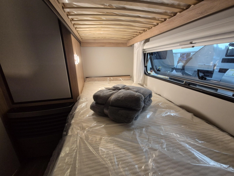 Knaus Sport 500 KD Stapelbedden en douche!  foto: 18