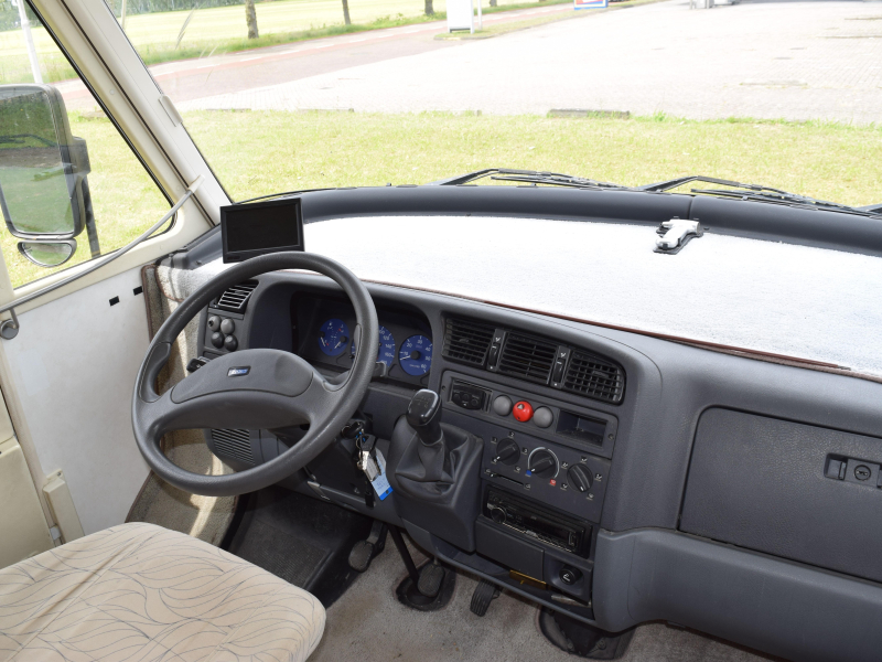 Hymer B584 photo : 10