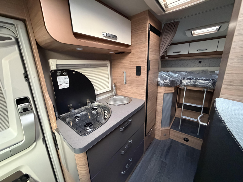 Weinsberg CaraCompact MB 640 MEG 170pk autom|Winterpakket  foto: 14