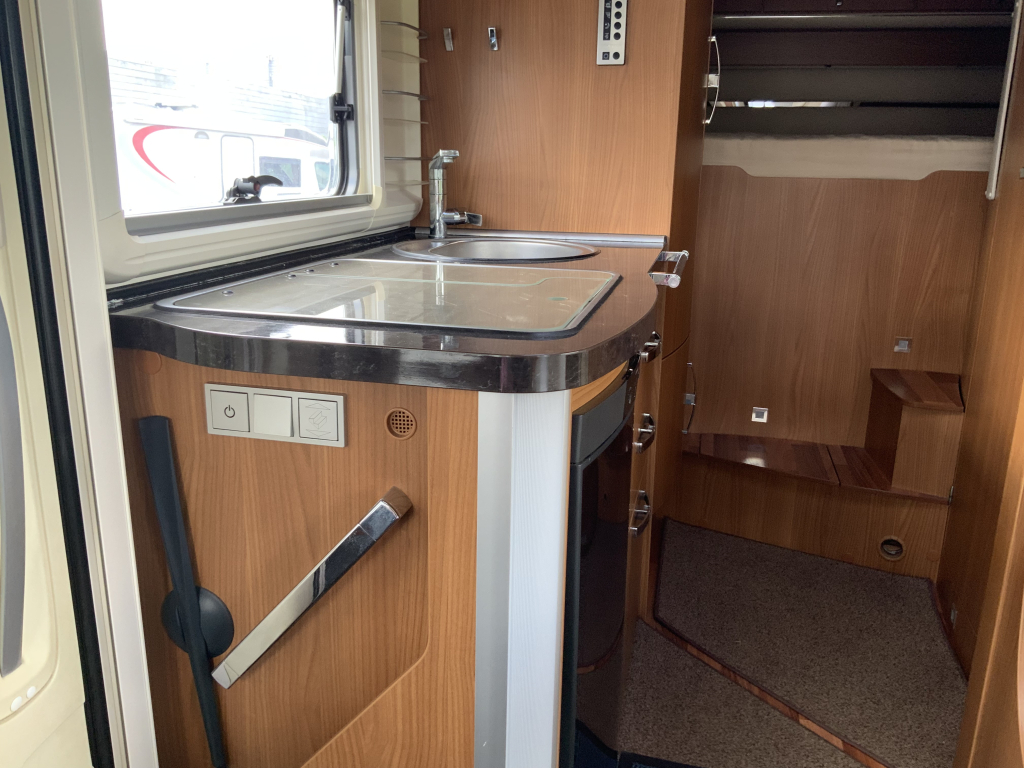 Hymer B 514 SL Star-Edition, AUTOMAAT, Integraal, Motor-airco, Luchtvering, Alko-Max-chassis, Dwarsbed & hefbed Marum Camper centrum on the road  foto: 13