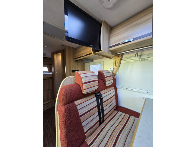Autostar Athenor 589 TV + SATELLIET ZONNEPANELEN BEARLOCK foto: 22