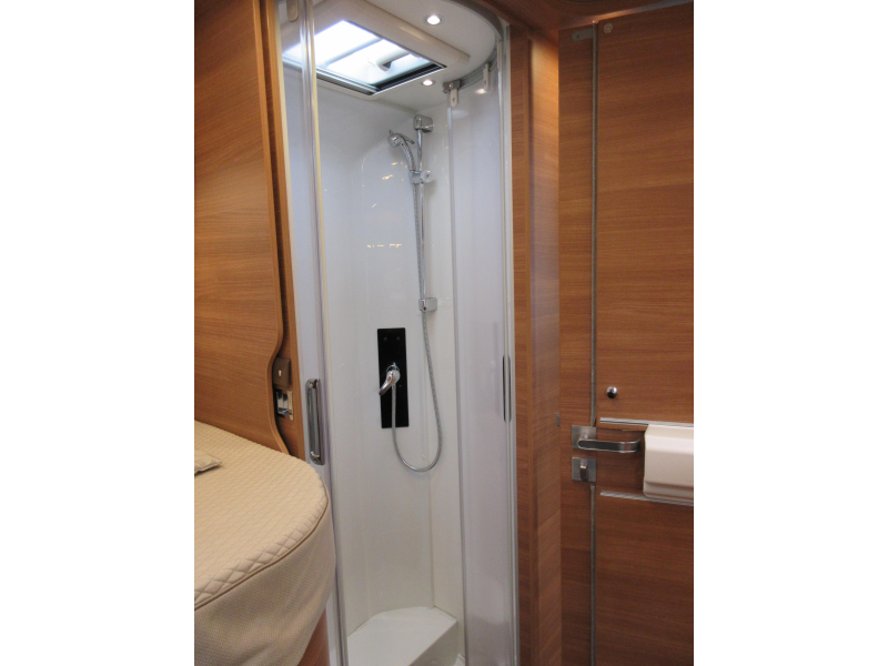 Carthago Chic C-Line I 4.9 LE AUTOMATIC DOUBLE FLOOR photo: 17