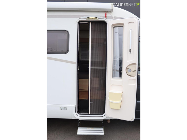 Hymer BMC-T 580 177 PS Automatik | 1. Besitzer | Wechselrichter | L&auml;ngsbetten | 2. Wohnraumbatterie | Solarpaneele | Hymer SLC Chassis | Foto: 4