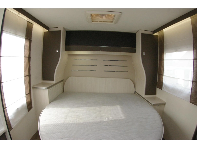 Chausson Welcome 738 XLB Queensbed, Hefbed, Garage  foto: 11