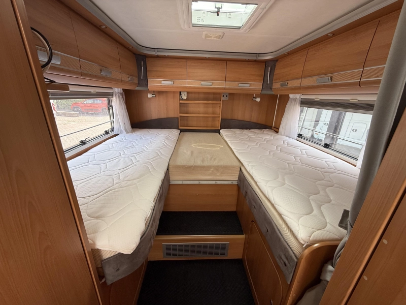 Dethleffs Advantage T 6611 Enkele Bedden 59000 km  foto: 14