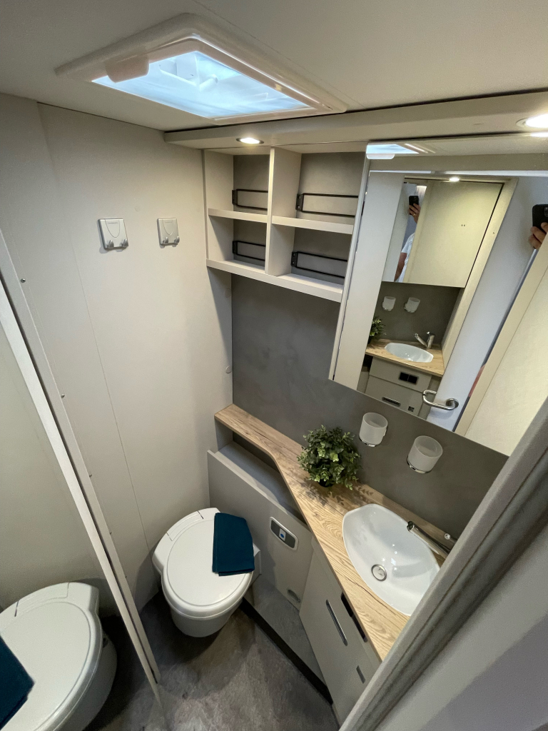 Dethleffs TREND 7057 CAMA QUEEN AUTOM&Aacute;TICA HORNO BEARLOCK foto: 9