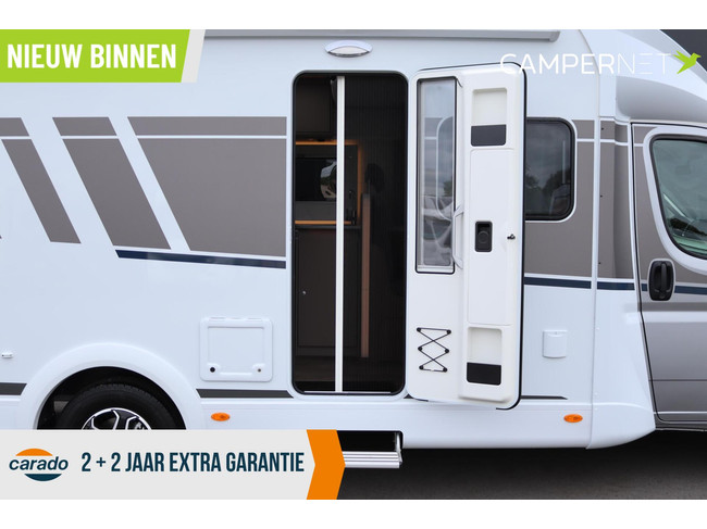 Carado T448 140pk Automaat | Pro + Pakket | Lengtebedden | Luifel | Grote garage | Hefbed | Nieuw uit voorraad leverbaar |Panoramaraam foto: 4
