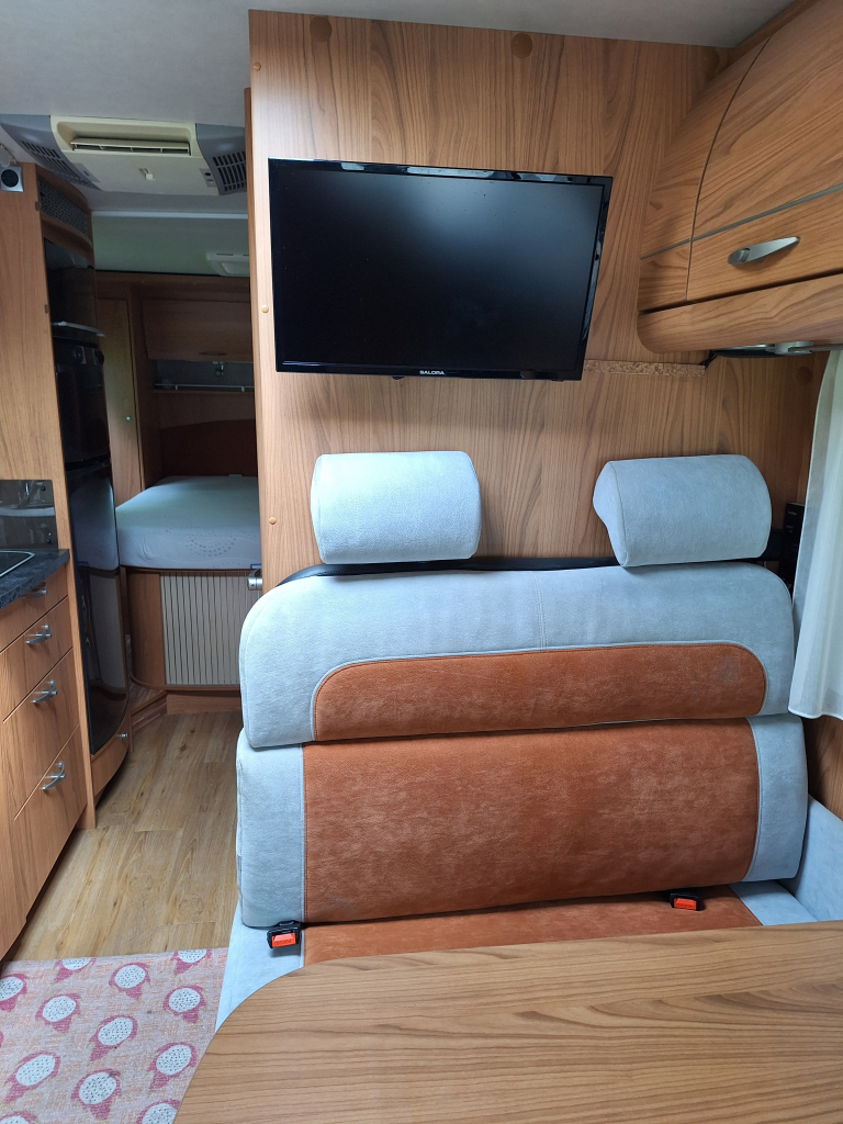 Burnster Aviano 725 i foto: 11