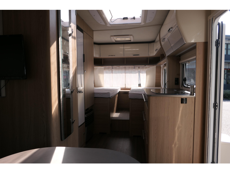 B&uuml;rstner Averso Top 520 TL Amplia 6 personas foto: 14