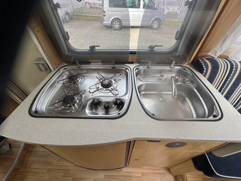 Dethleffs Globebus 3 T More spacious round seating photo: 13