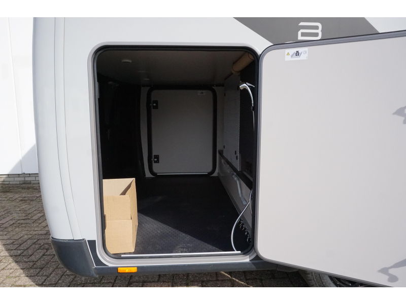Bürstner Signature SFT 7.0 180 PK - 4500 kg Automaat  foto: 5