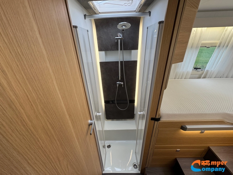 Adria Matrix Plus 670 DL L&auml;ngsbetten / Automatik Foto: 18