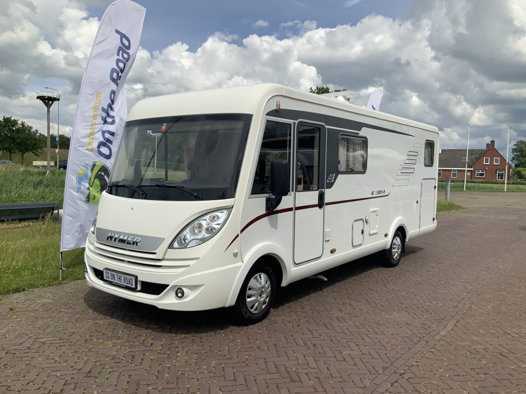 Hymer Exsis-I 674 EX 2.3 MultiJet 160 PK,Integraal,Motor-airco, 2 Lengte-bedden, Hef-bed, Garage, Trekhaak, etc, etc. Camper centrum on the road  foto: 0