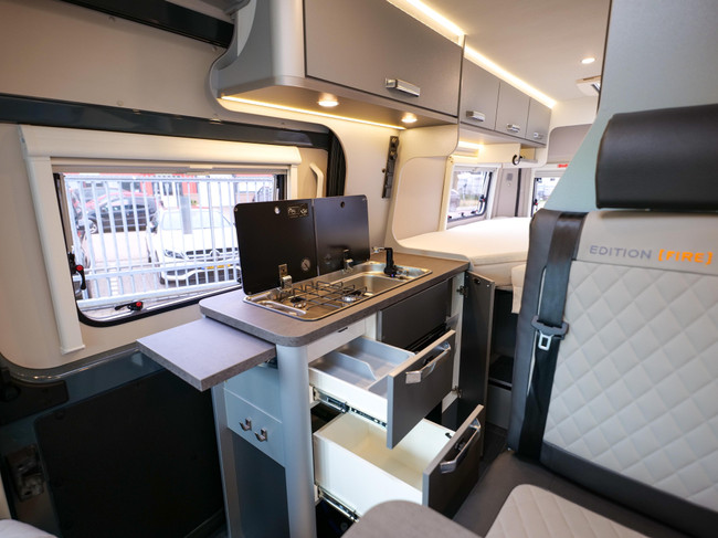 Weinsberg CaraBus 600 ME AUTOMAAT GRATIS foto: 17