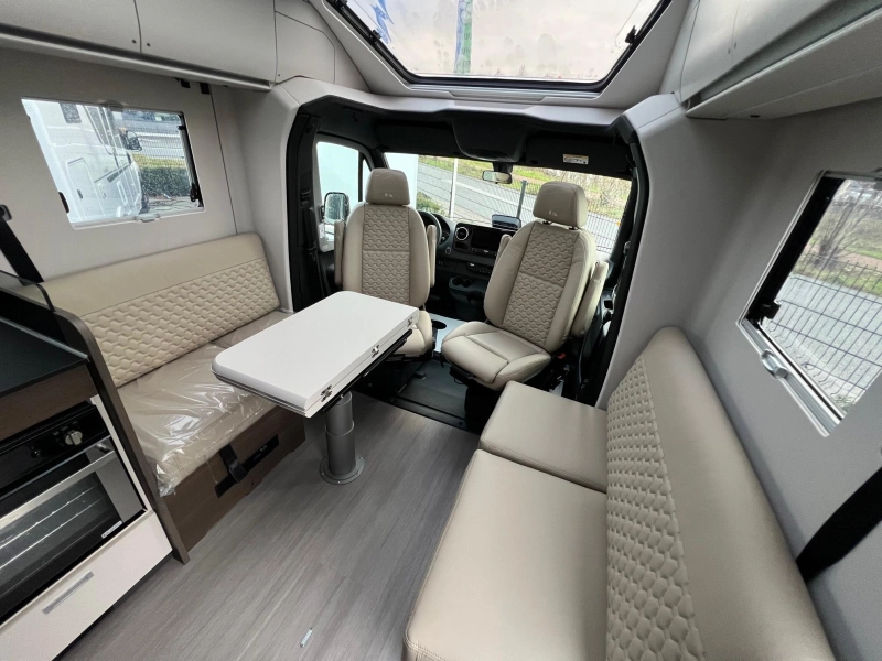 Adria Coral Supreme MB 670 DL LEDER/DAKAIRCONDITIONING  foto: 3