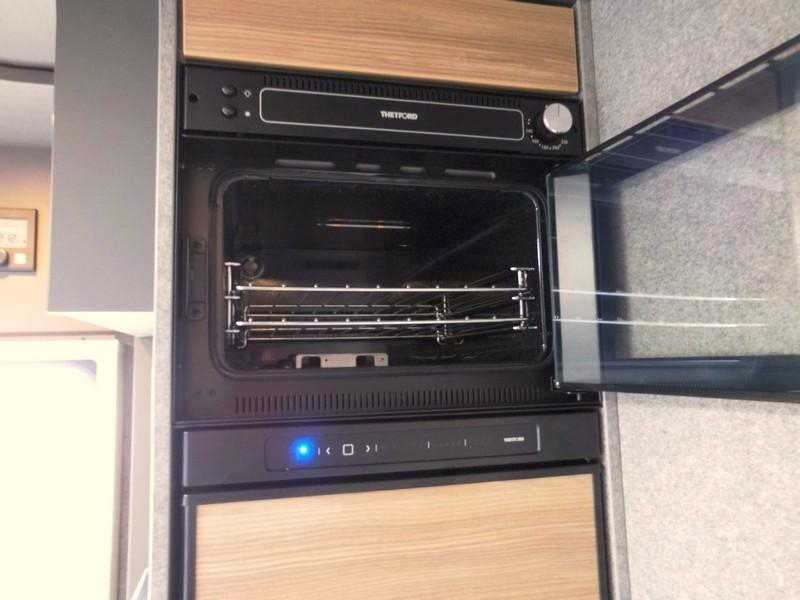 Dethleffs Trend T 7057 DBL +AUTOMATISCH LEVELSYSTEEM  foto: 14