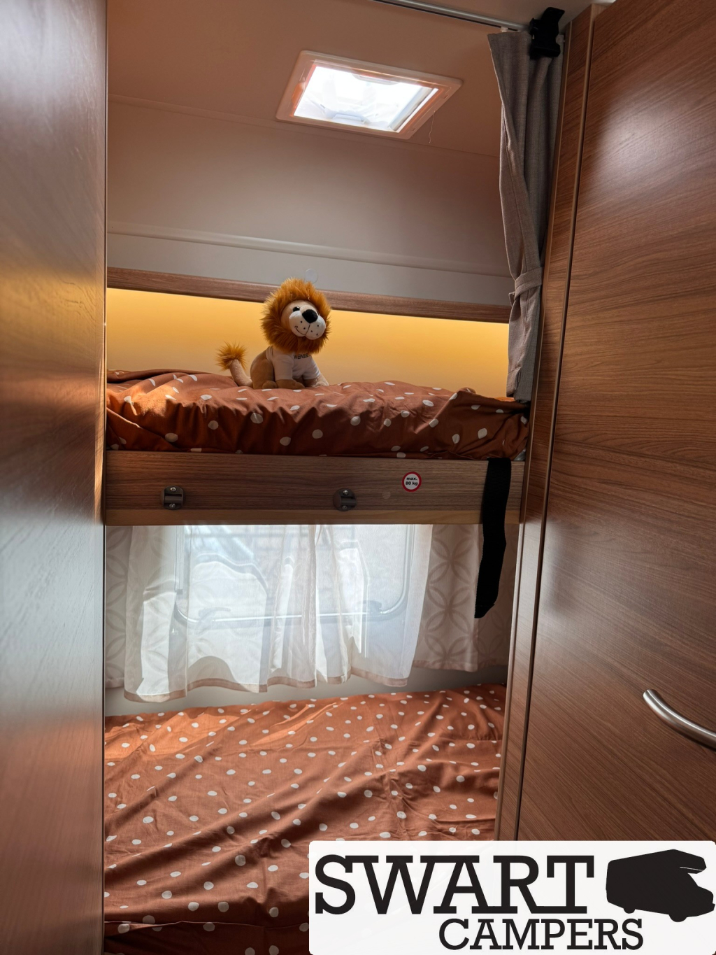 Weinsberg CaraHome 600 DKG, Automaat 6 personen Stapelbed Alkoof  foto: 21