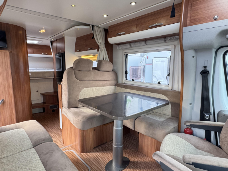 Adria Matrix 680 SP -5 pers-met hefbed  foto: 4