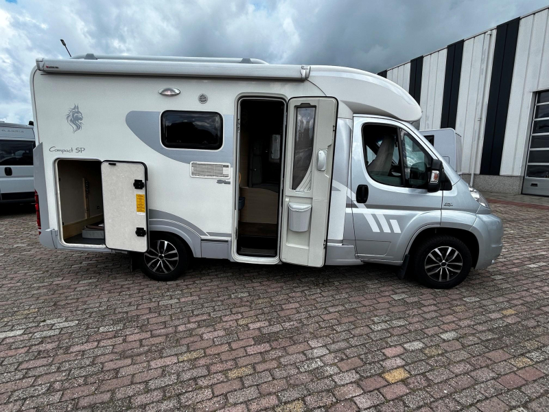 Adria Compact SP Fietsendrager, a.r. cam  foto: 2