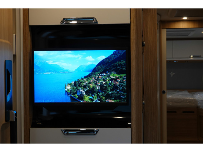 NIESMANN BISCHOFF Arto 85 E 180Pk Automatic | Eifel grey | New | 4-seater | Roof air conditioning photo: 8
