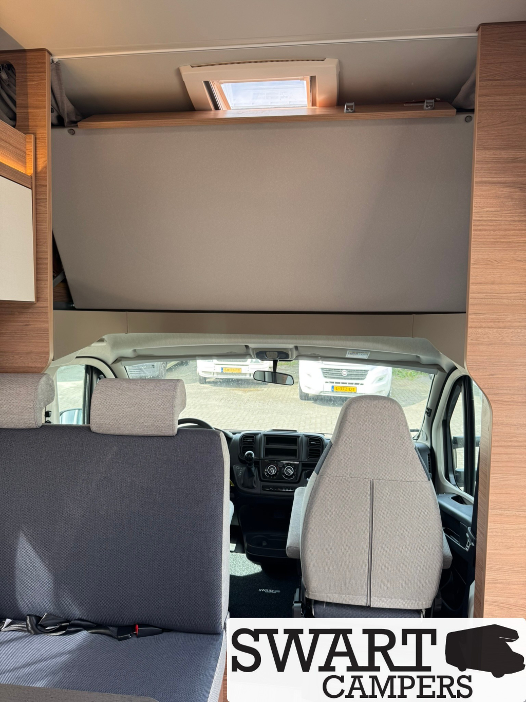 Weinsberg CaraHome 600 DKG, Automaat 6 personen Stapelbed Alkoof  foto: 16