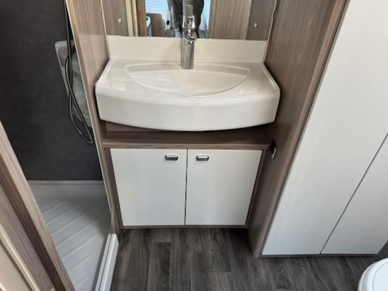 Oferta Sprite Mondial 420 SE camas individuales foto: 15